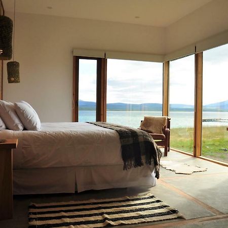 Hotel Simple Patagonia Puerto Natales Bagian luar foto