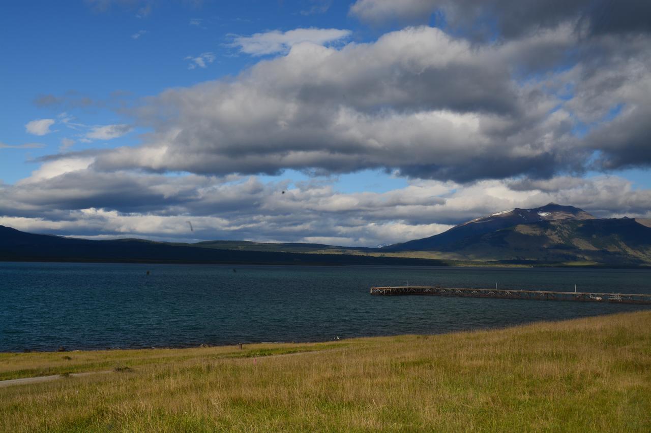 Hotel Simple Patagonia Puerto Natales Bagian luar foto