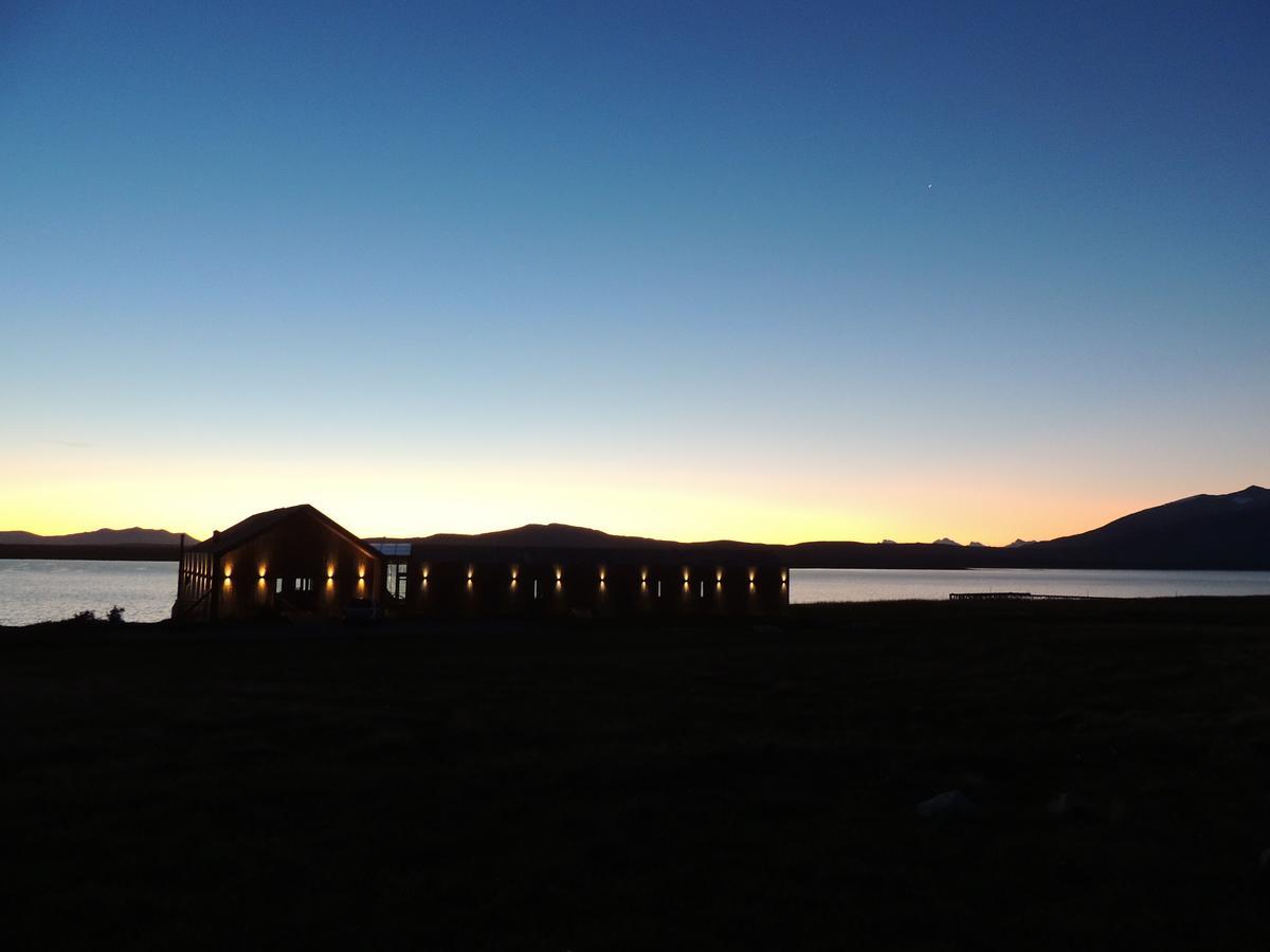 Hotel Simple Patagonia Puerto Natales Bagian luar foto
