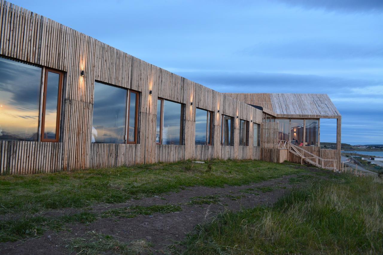 Hotel Simple Patagonia Puerto Natales Bagian luar foto