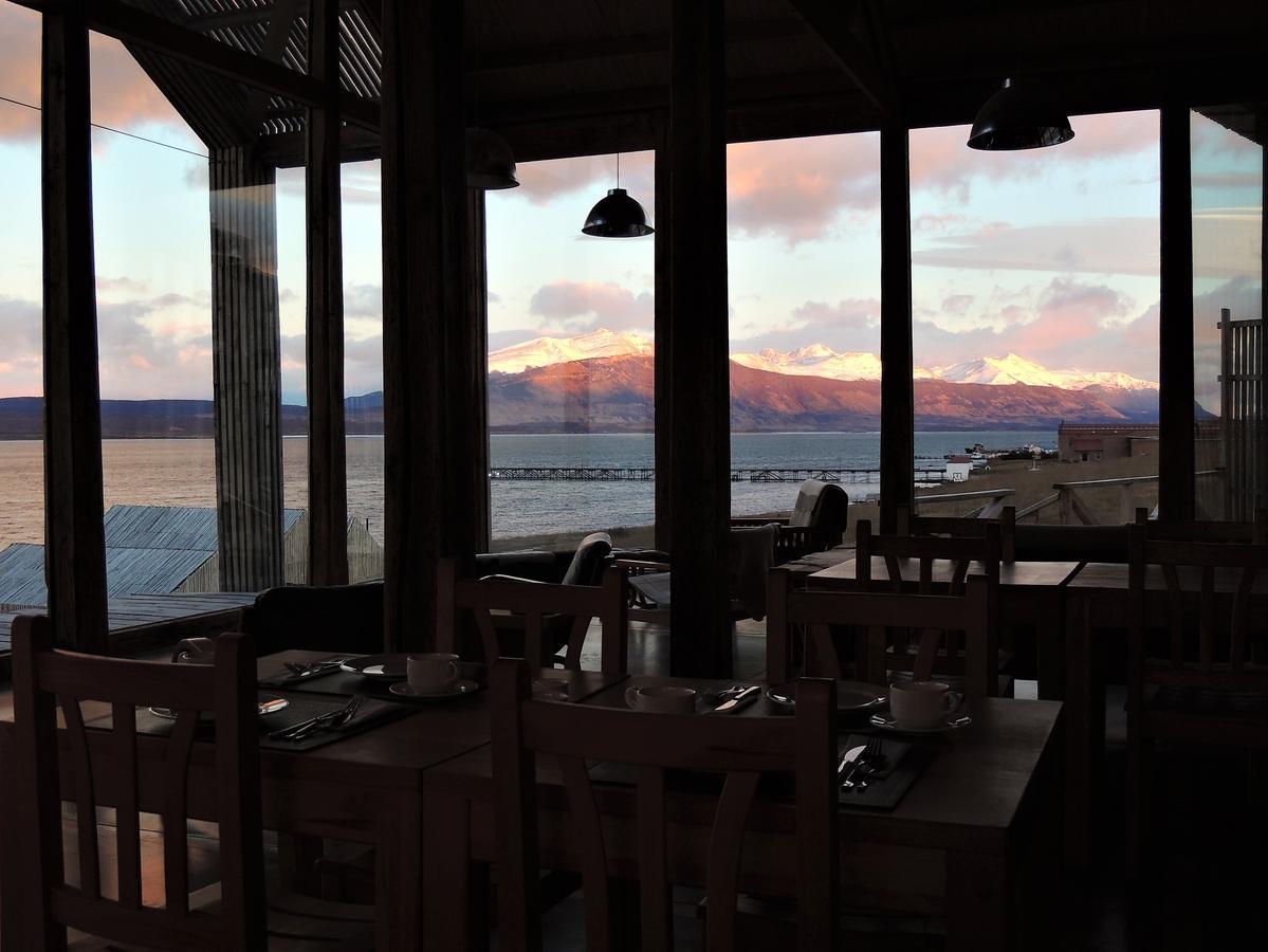 Hotel Simple Patagonia Puerto Natales Bagian luar foto