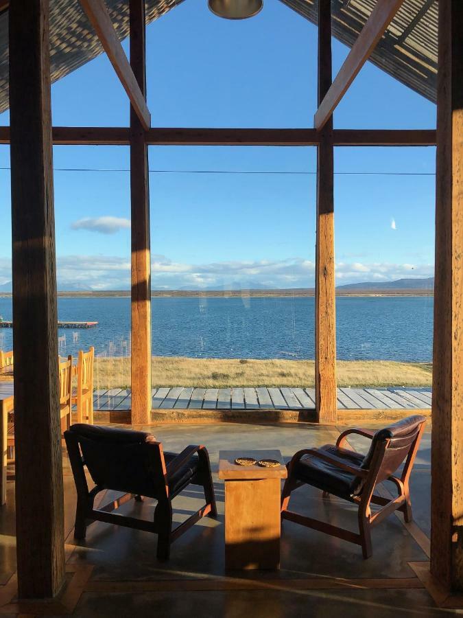 Hotel Simple Patagonia Puerto Natales Bagian luar foto